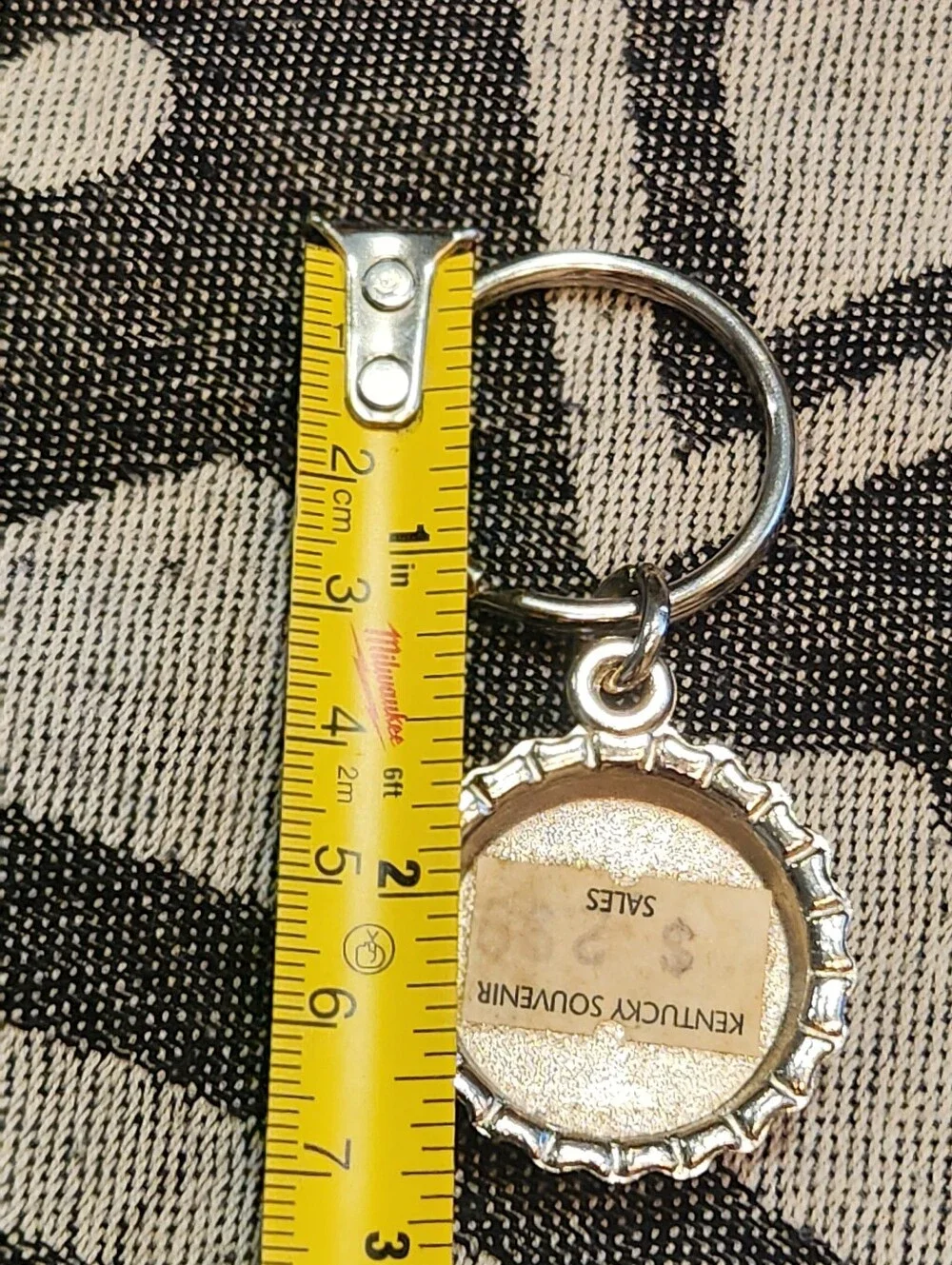 University of Kentucky Wildcats Bottle Cap Bottlecap Keychain 1986-2005 Cat Logo